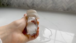 Moisture-Proof Salt Shaker